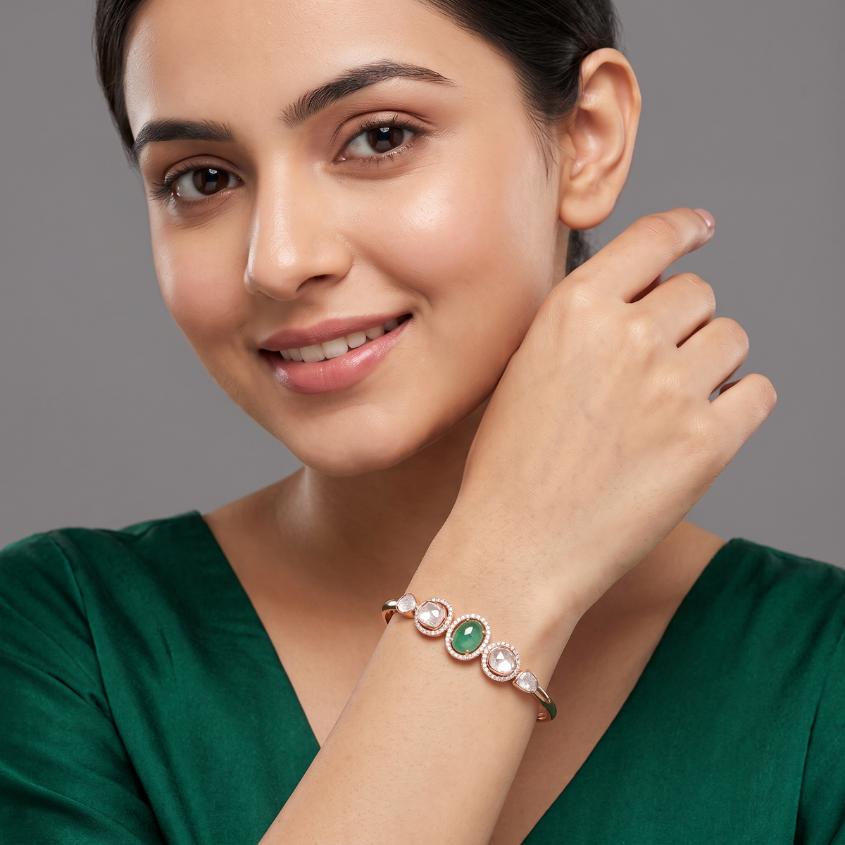 Everyday polki and emerald fixed bracelet
