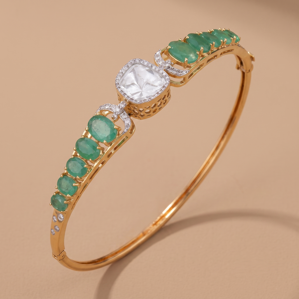 Labgrown emerald and solitaire polki bracelet