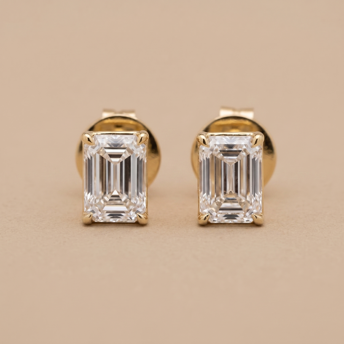 1.5-1.5ct Labgrown Emerald Diamond Solitaire Studs