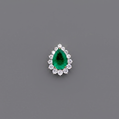 Emerald tear drop ring
