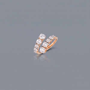 IGI-certified lab-grown diamond ring for women with refined sparkle