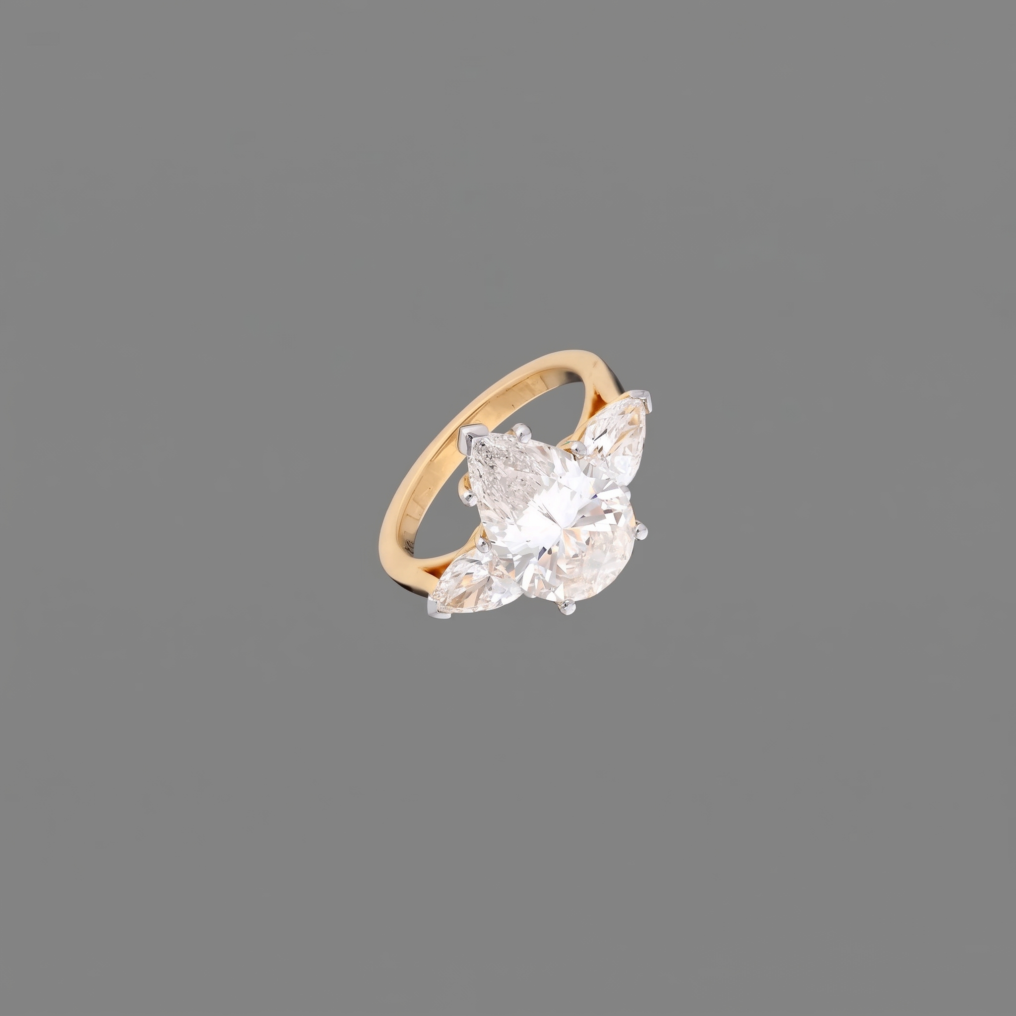 Delicate lab-grown solitaire diamond ring for women – gentle wings design