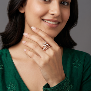 Flower polki ring with spiral band