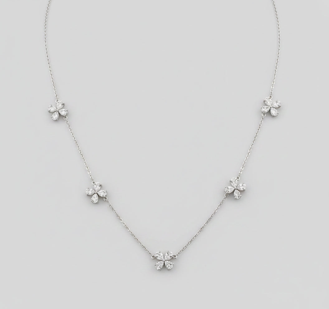 Scintillating Petals Chain Necklace