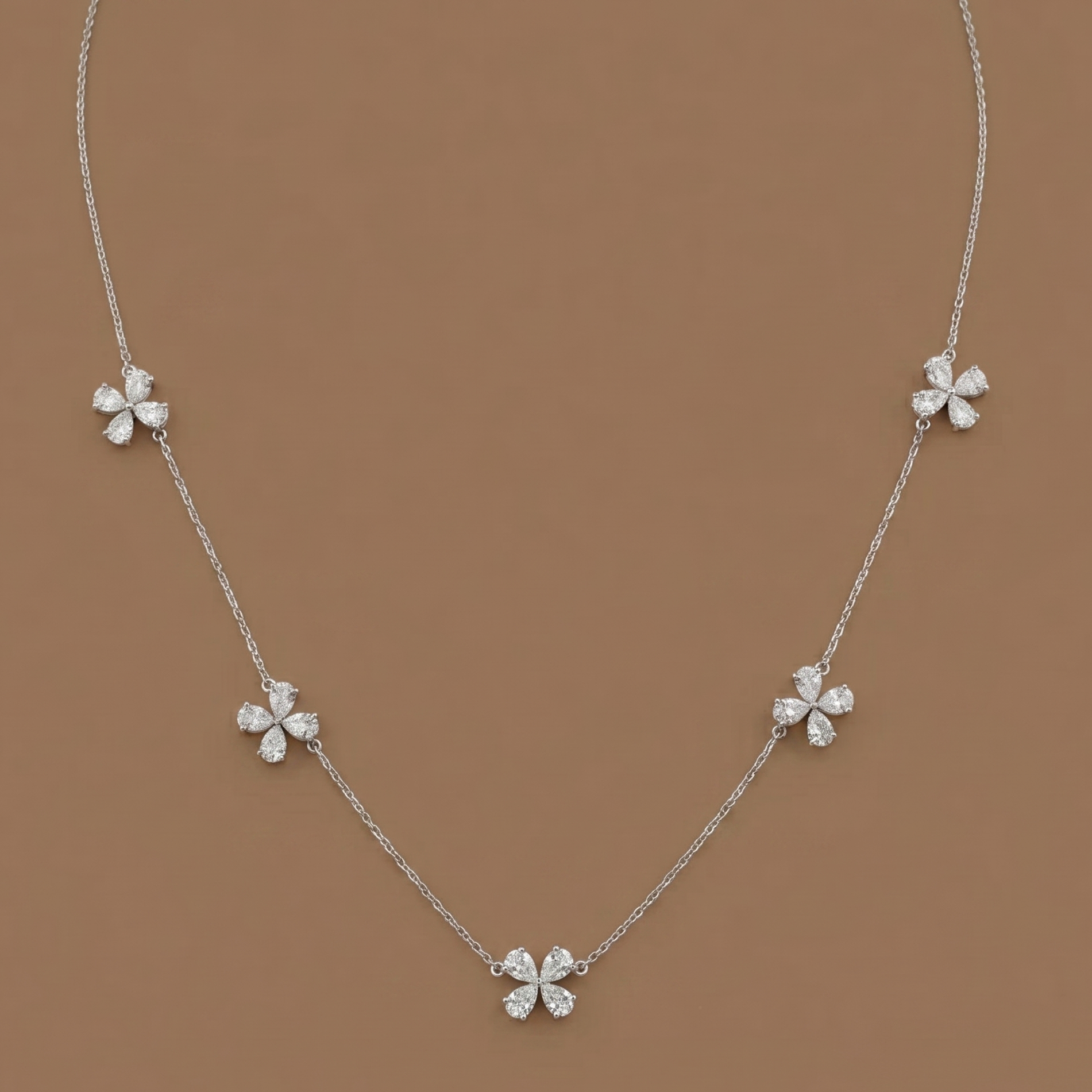 Scintillating Petals Chain Necklace