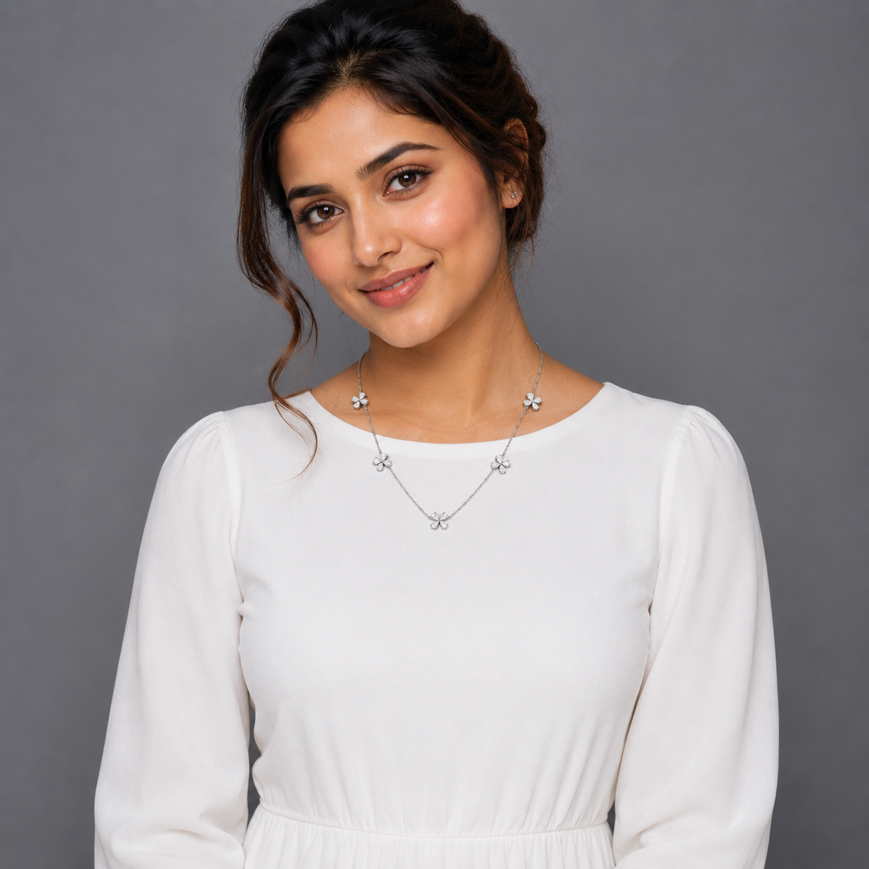 Scintillating Petals Chain Necklace