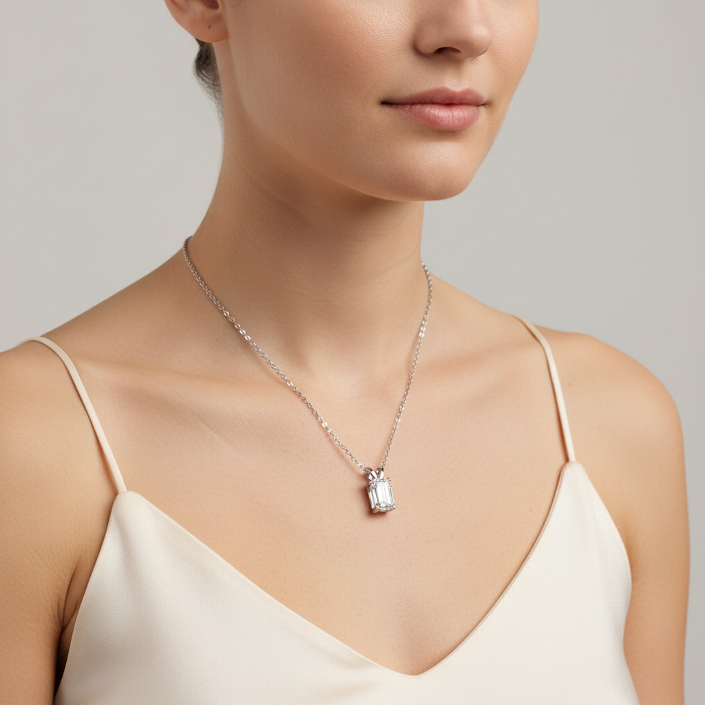 Classic 70 cent Emerald Pendant
