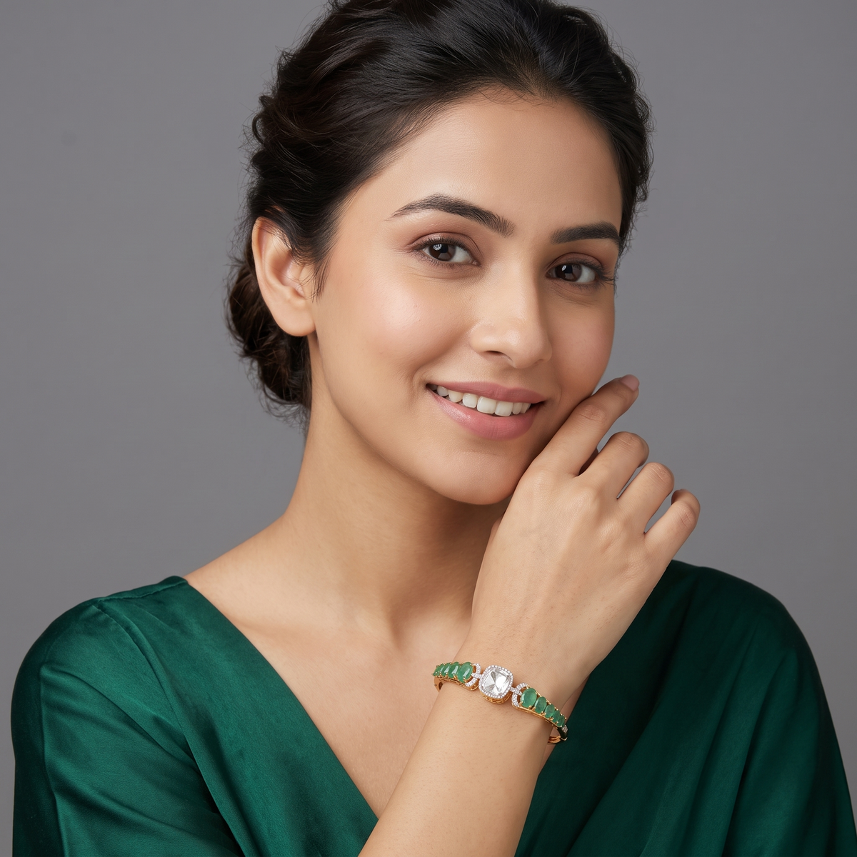 Labgrown emerald and solitaire polki bracelet