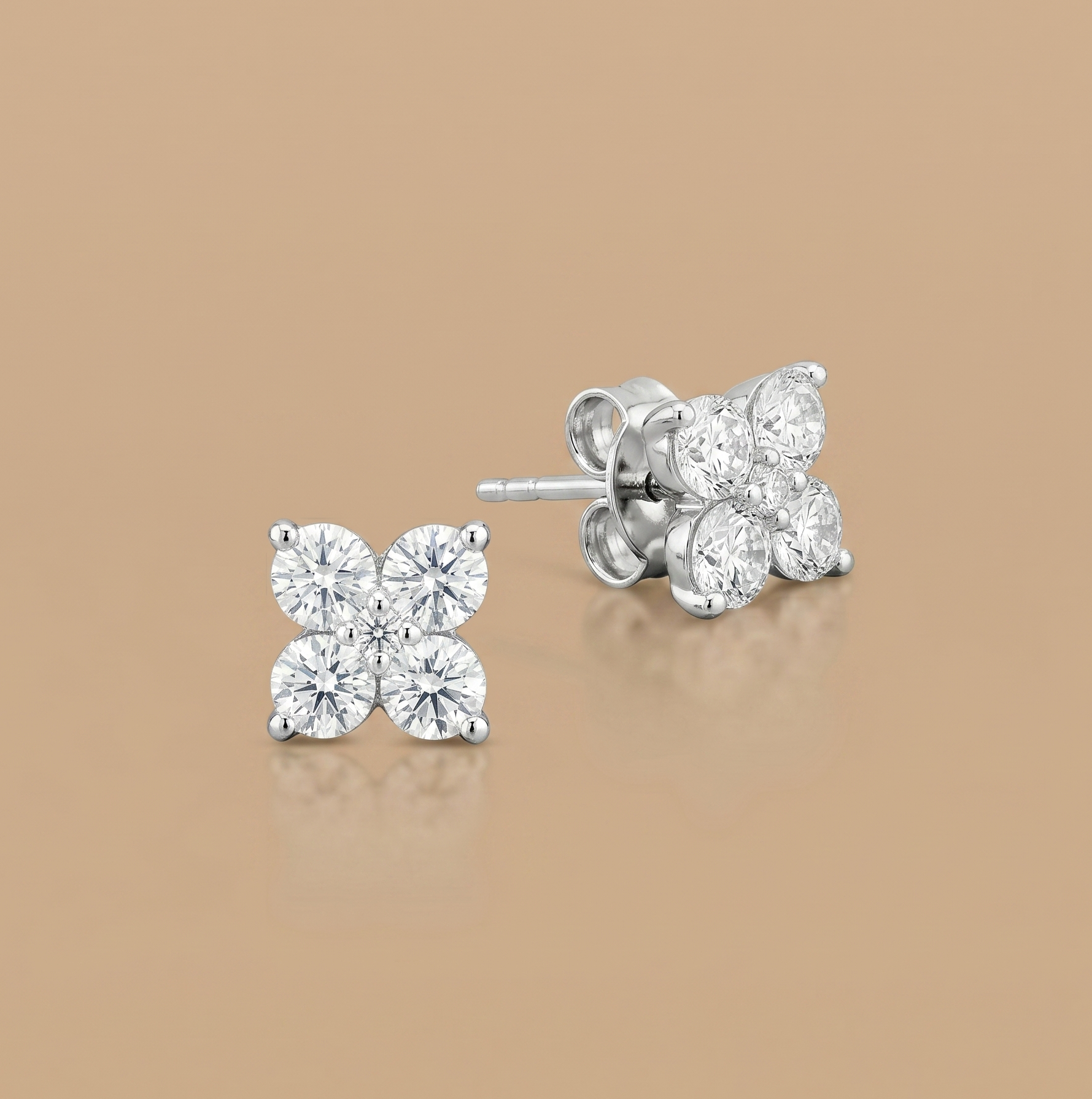 The Four-Point Round Earrings
