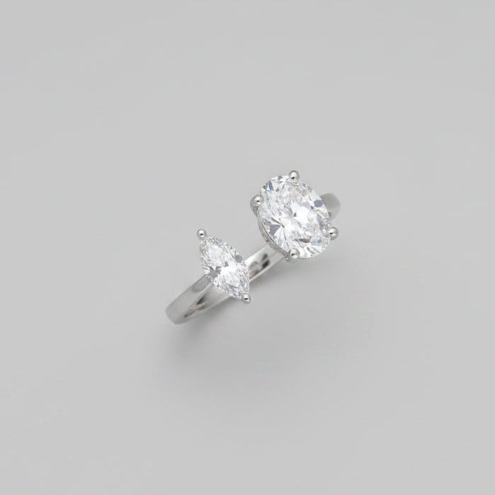 IGI-certified lab-grown geometric diamond ring – unique yin-yang design for women