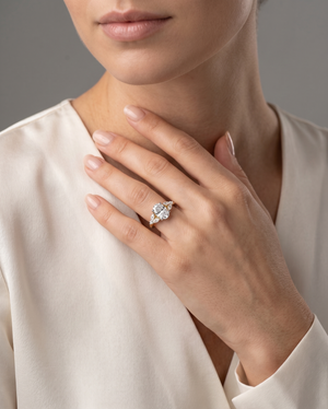 Oval Fleur Ring