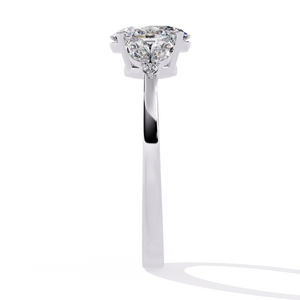 Oval Fleur Ring